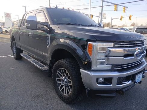 Used 2019 Ford F350 Lariat w/ Lariat Ultimate Package image 3