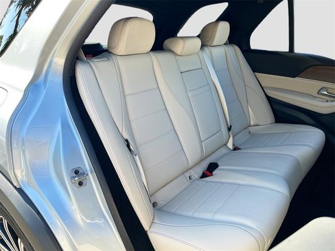 Used 2024 Mercedes-Benz GLE 350 4MATIC image 27