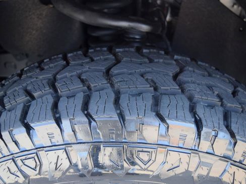 Used 2018 Toyota Tacoma SR5 image 29