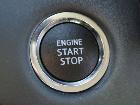 Used 2022 Toyota Highlander Limited image 10