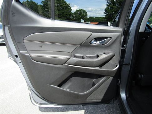 Used 2020 Chevrolet Traverse LS w/ LPO, Blackout Package FWD image 17