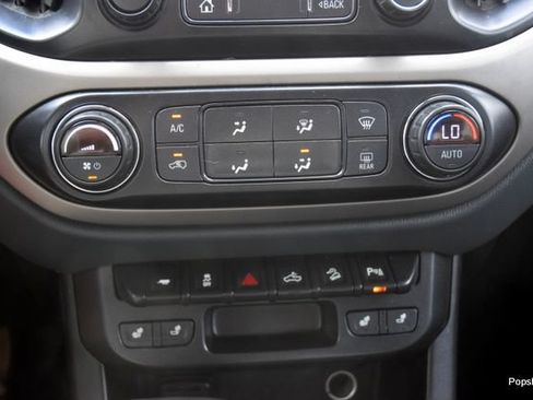 Used 2020 Chevrolet Colorado Z71 AWD/4WD image 19
