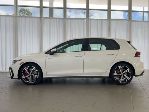 New 2026 Volkswagen Golf SE image 2