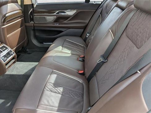 Used 2020 BMW 740i w/ Premium Package image 26