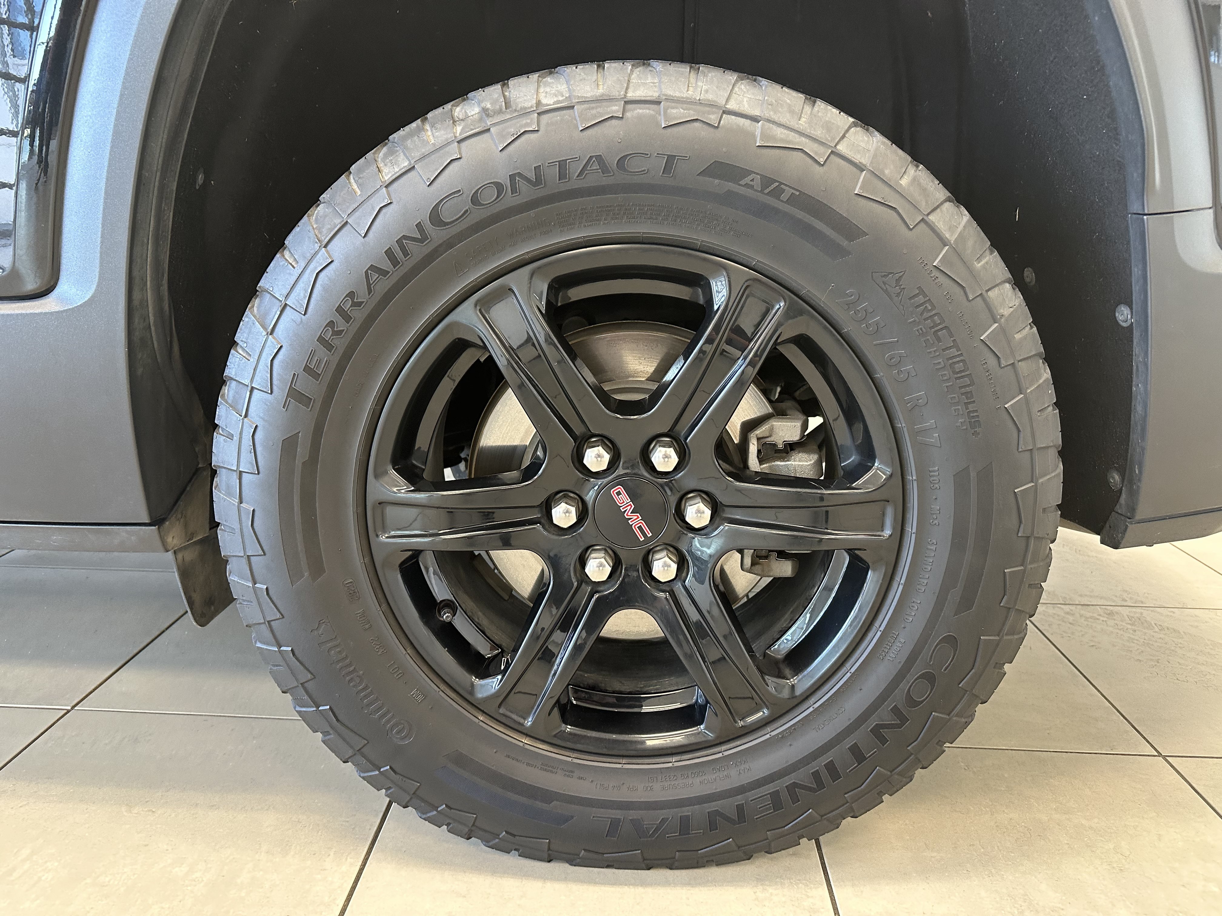 Used 2020 GMC Acadia AT4 w/ Trailering Package AWD/4WD image 8