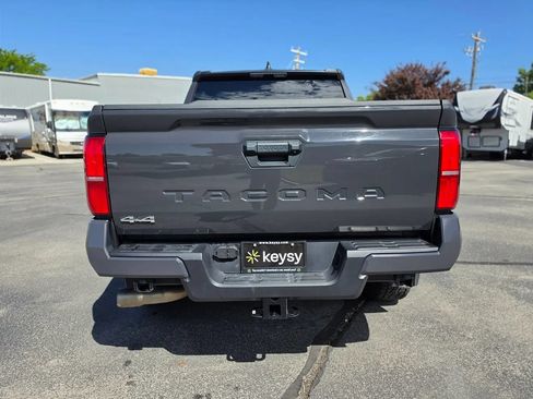 Used 2024 Toyota Tacoma SR5 AWD/4WD image 5