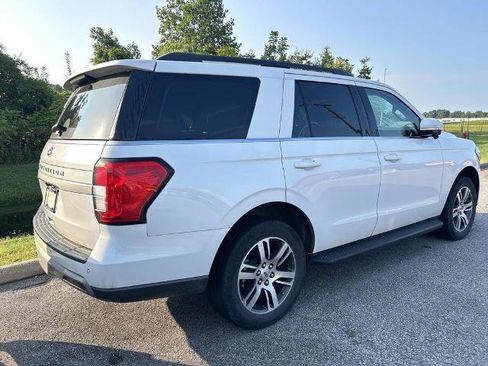 Certified 2024 Ford Expedition XLT AWD/4WD image 4