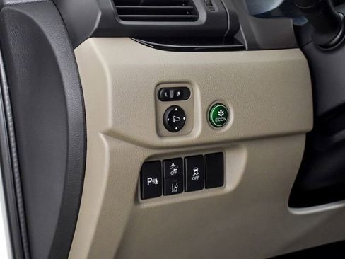 Used 2019 Honda Pilot Touring image 23