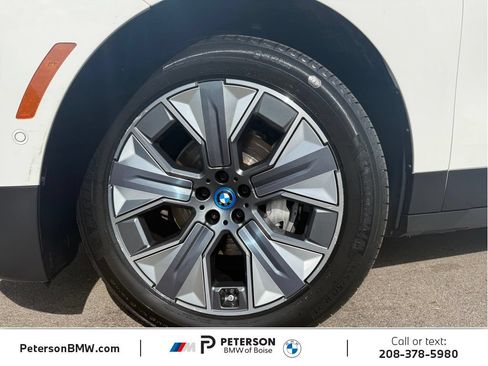 Used 2024 BMW iX xDrive50 w/ Convenience Package AWD/4WD image 34