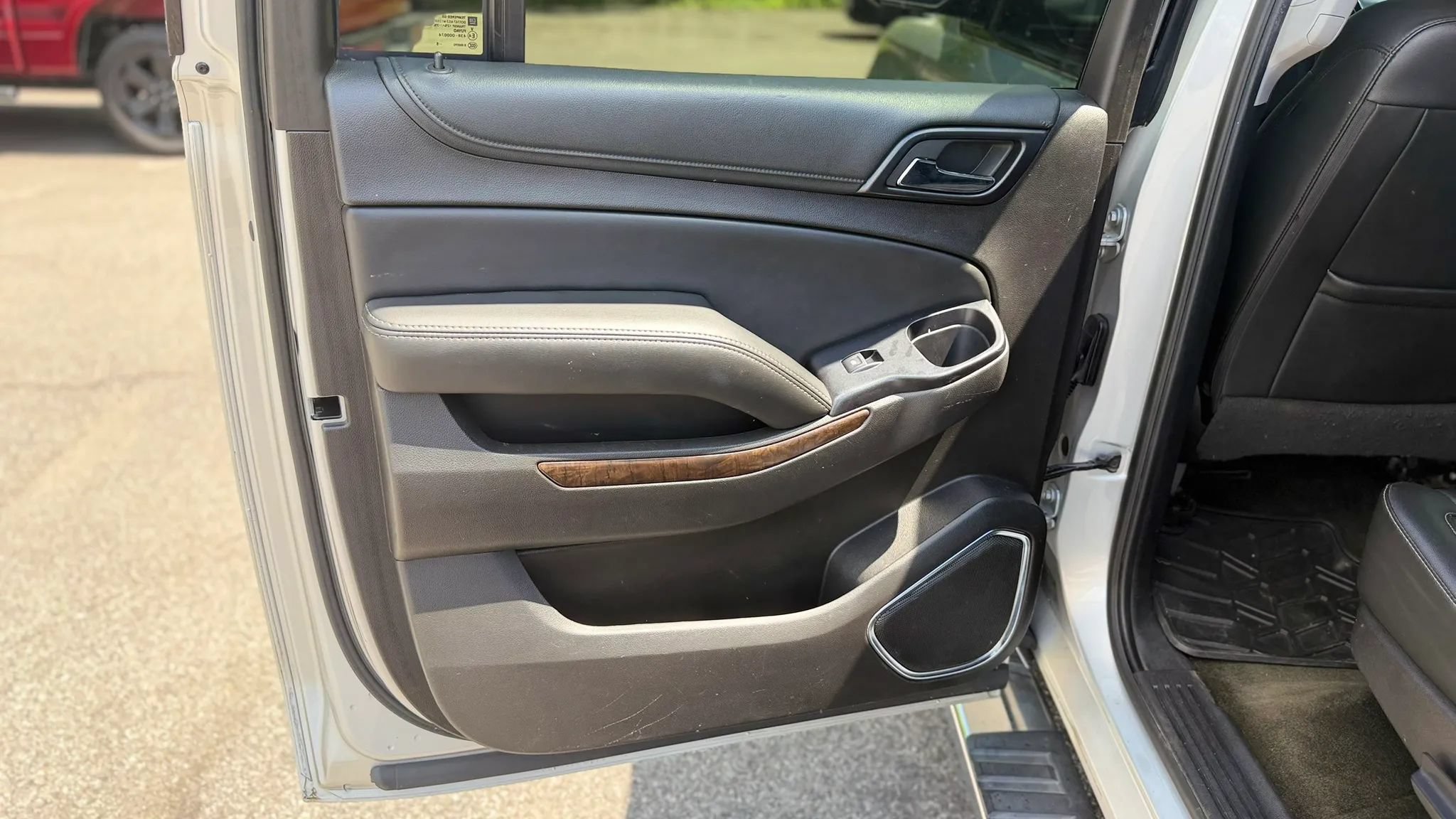 Used 2016 Chevrolet Suburban LT AWD/4WD image 11