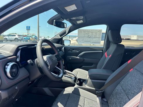 New 2024 Chevrolet Colorado Z71 w/ Z71 Convenience Package 2 image 15