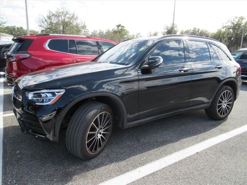 Used 2022 Mercedes-Benz GLC 300 4MATIC image 2