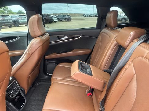Used 2022 Lincoln Nautilus Reserve w/ Luxury Package FWD image 37