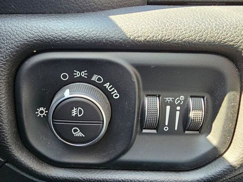 Used 2023 RAM 1500 Laramie AWD/4WD image 23
