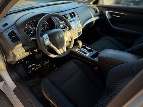 Used 2018 Nissan Altima 2.5 S w/ S Convenience Package FWD image 7