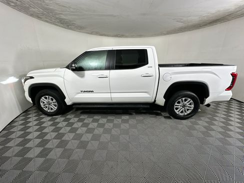 Used 2025 Toyota Tundra SR5 w/ SR5 Premium Package AWD/4WD image 6