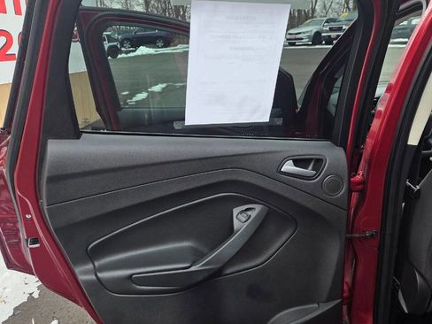 Used 2016 Ford Escape SE w/ Equipment Group 201A image 10