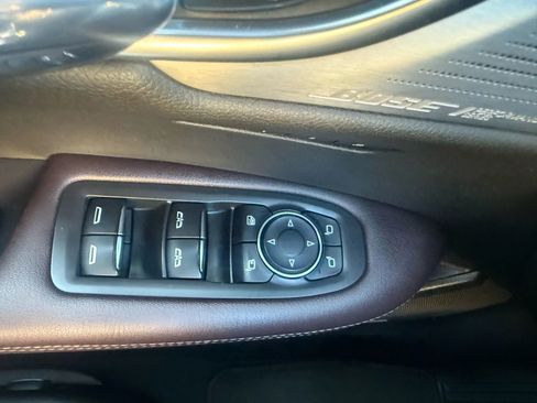 Used 2021 Cadillac XT6 Premium Luxury image 24