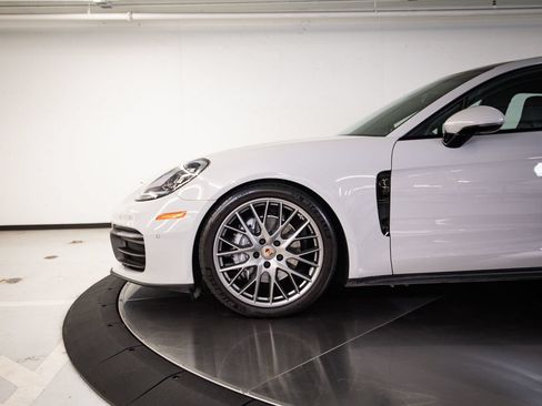 Certified 2022 Porsche Panamera 4 AWD/4WD image 11