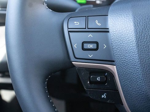 New 2025 Toyota Crown Signia w/ Advanced Technology Package image 18