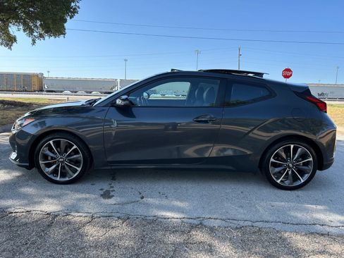Used 2020 Hyundai Veloster 2.0 Premium FWD image 3