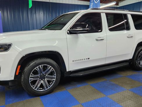 Used 2023 Jeep Wagoneer L Series II image 91