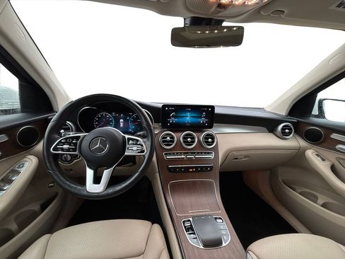 Used 2021 Mercedes-Benz GLC 300 4MATIC image 17