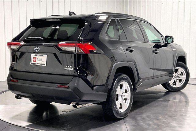 Certified 2020 Toyota RAV4 XLE w/ Convenience Package AWD/4WD image 14