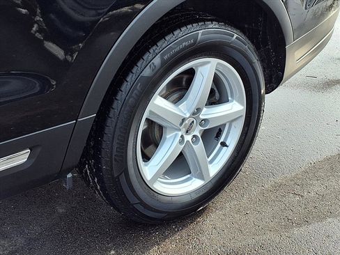 Used 2018 Ford Explorer XLT w/ Equipment Group 202A image 27