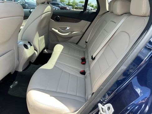 Used 2022 Mercedes-Benz GLC 300 4MATIC w/ Premium Package Lite image 12