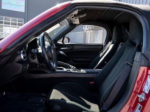 Used 2018 FIAT 124 Spider Classica w/ Technology Group image 13