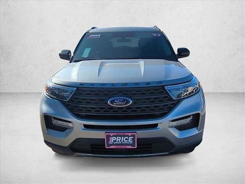 Used 2023 Ford Explorer XLT w/ Equipment Group 202A image 2