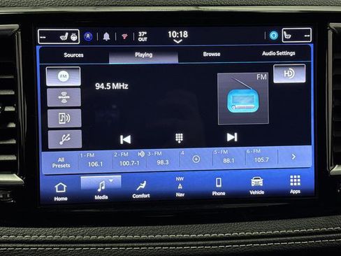 Used 2025 Chrysler Pacifica Limited FWD image 19