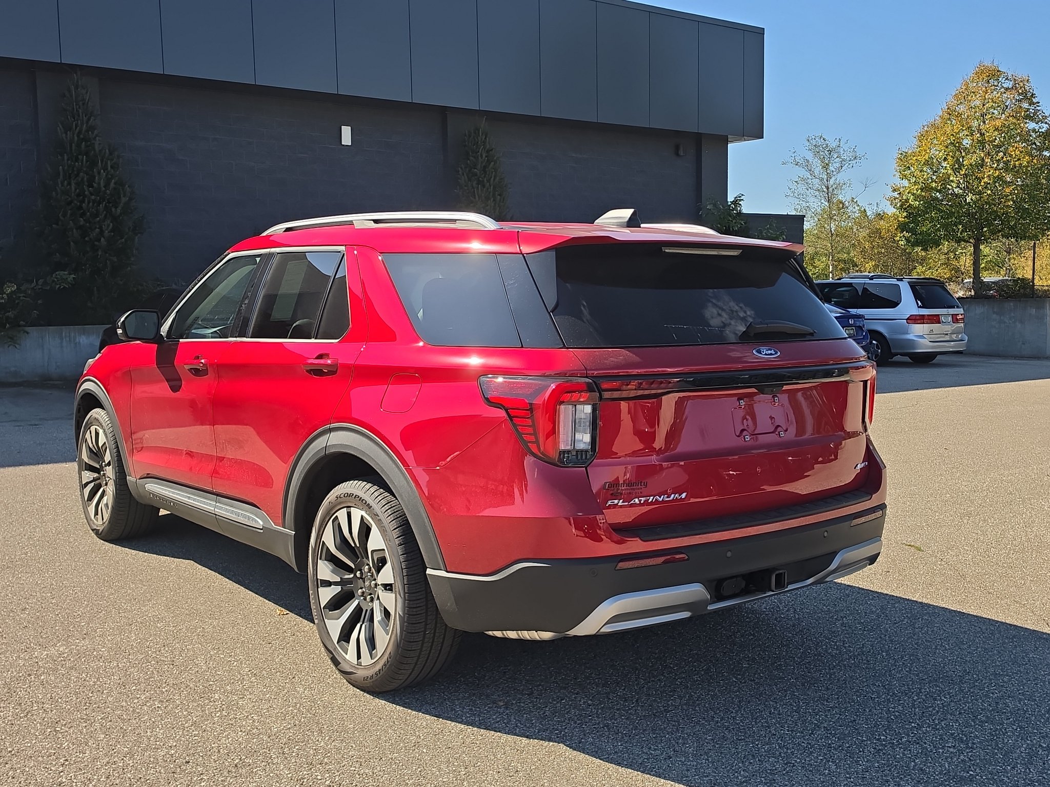 Used 2026 Ford Explorer Platinum w/ LUX Leather Package AWD/4WD image 5