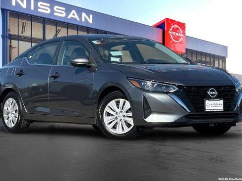 Certified 2025 Nissan Sentra S FWD image 1