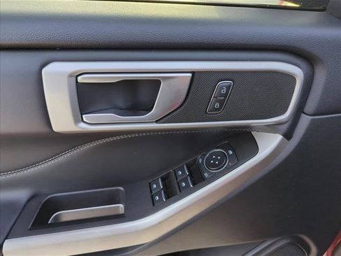 Used 2023 Ford Explorer XLT w/ Equipment Group 202A image 11