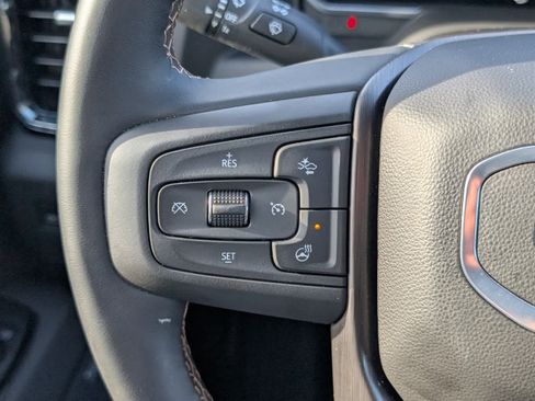 Used 2025 GMC Sierra 2500 AT4 image 23