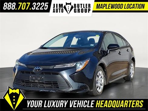 Used 2023 Toyota Corolla LE image 1