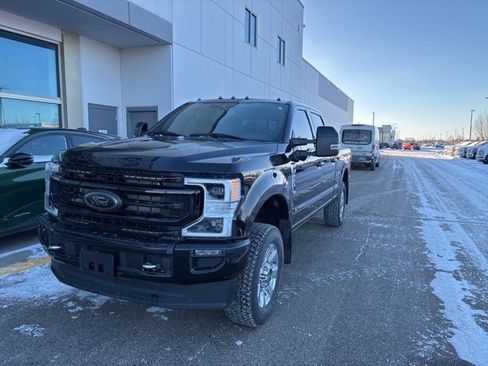 Used 2022 Ford F250 Platinum image 3