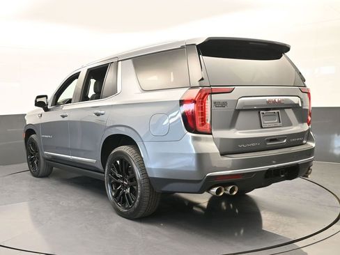 Used 2022 GMC Yukon Denali w/ Denali Premium Package image 4