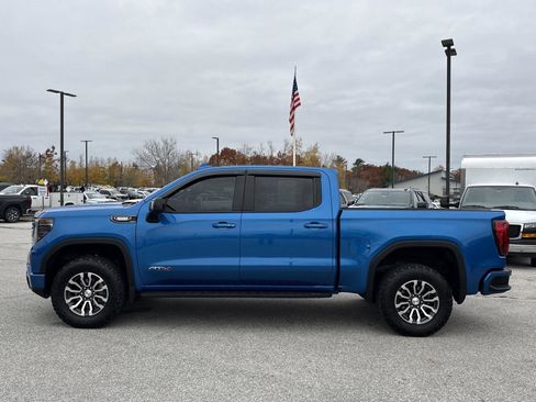 Used 2023 GMC Sierra 1500 AT4 w/ AT4 Premium Package image 9