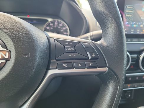 Used 2024 Nissan Sentra SV FWD image 22