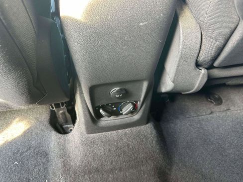 Used 2015 Ford Transit Connect XLT image 12