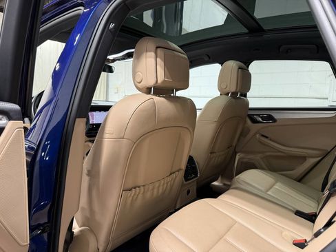 Used 2023 Porsche Macan S AWD/4WD image 17