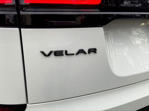 Used 2026 Land Rover Range Rover Velar Dynamic SE image 9