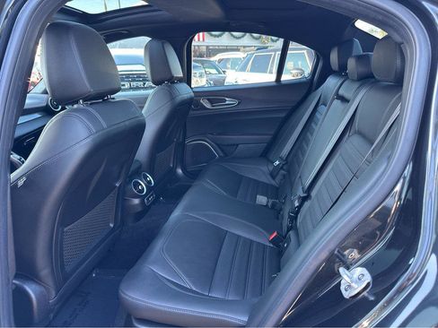 Used 2023 Alfa Romeo Giulia Estrema image 10