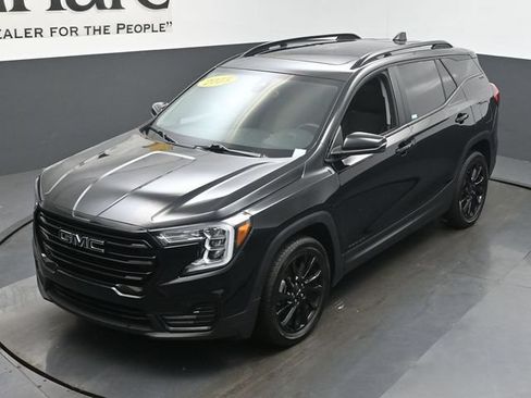 Used 2023 GMC Terrain SLE w/ Driver Convenience Package FWD image 44