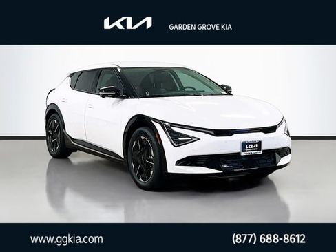 New 2026 Kia EV6 Wind RWD image 1