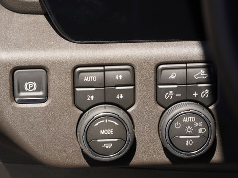 New 2026 Chevrolet Silverado 2500 LT w/ All Star Edition AWD/4WD image 17