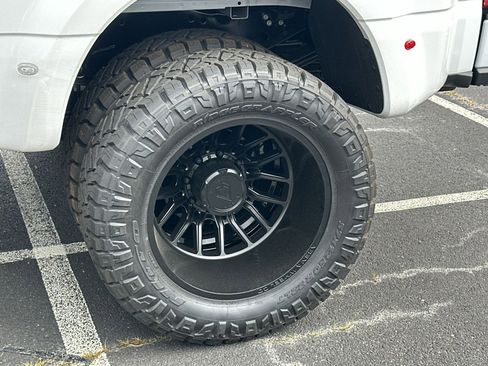 New 2025 Ford F350 Lariat w/ Lariat Ultimate Package image 14